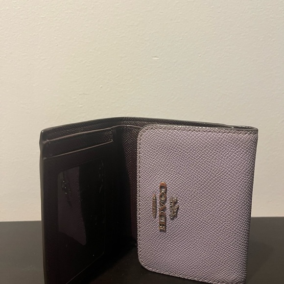 Coach Lavender Leather Wallet - Picture 2 of 4